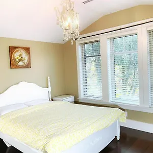  Homestay 紧邻magee中学 No 1温哥华市中心舒适优雅独立卫生间套房