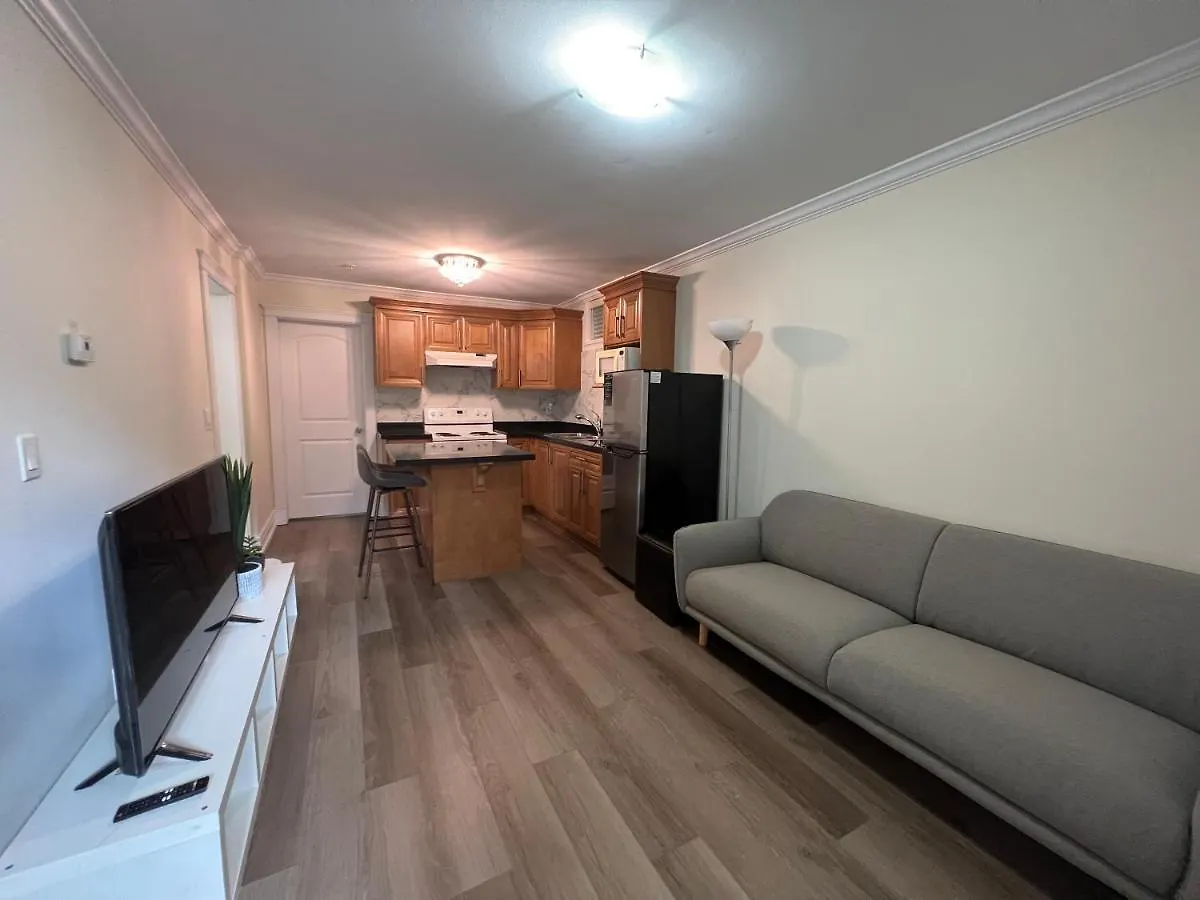 Apartment Private Suite 1 Bed 1 Bath 15 Mins Yvr And Downtown 舒适安静 Vancouver